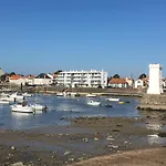 Vue Panoramique Port Et Ocean Apartment