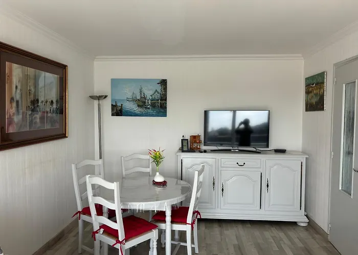 Vue Panoramique Port Et Ocean *