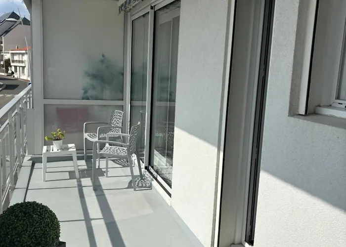 Vue Panoramique Port Et Ocean * 圣吉尔-克鲁瓦德维